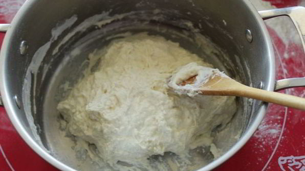 хлеб без замеса в чугунке