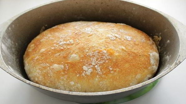 хлеб без замеса в чугунке