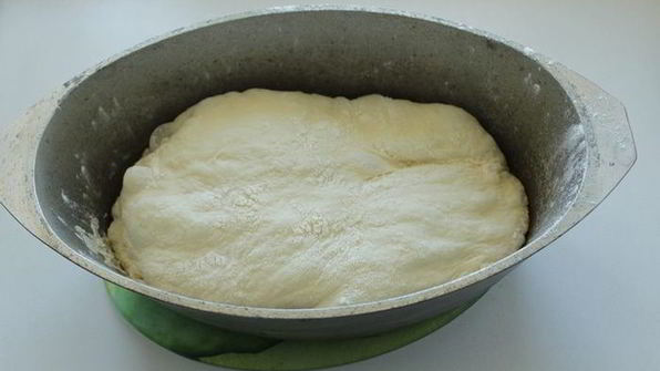хлеб без замеса в чугунке