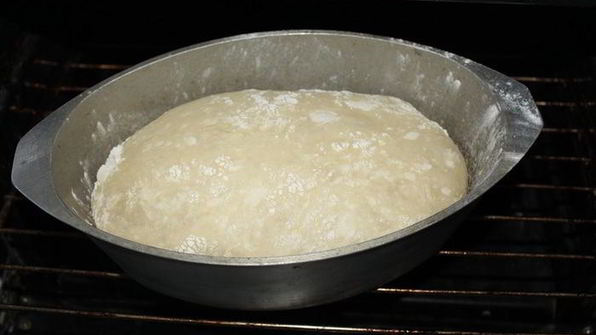 хлеб без замеса в чугунке