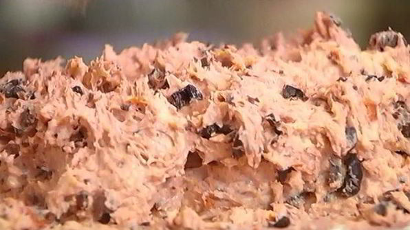 хлеб с оливками и вялеными помидорами