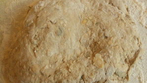 хлеб с семечками и овсяными хлопьями