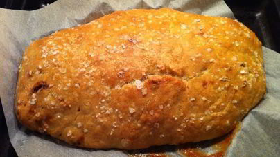 Хлеб с семенами и ягодами