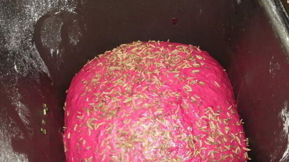 хлеб свекольный с тмином