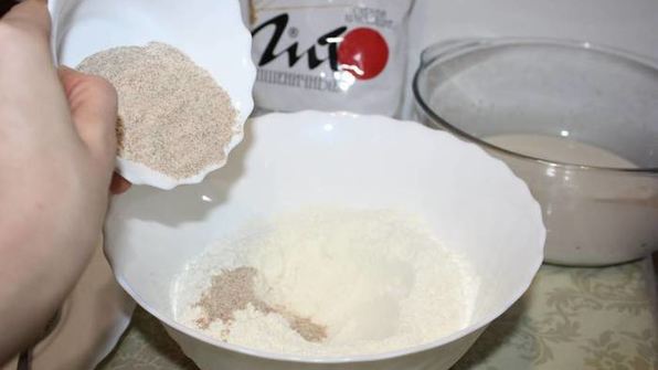 хлебцы с отрубями для гамбургеров и сэндвичей