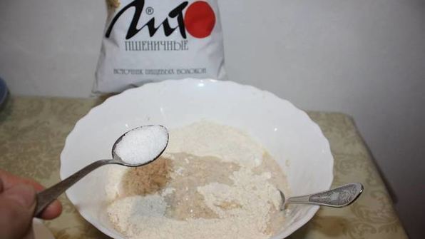 хлебцы с отрубями для гамбургеров и сэндвичей