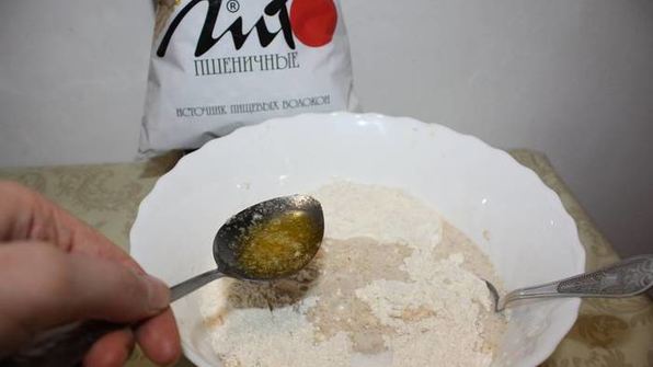 хлебцы с отрубями для гамбургеров и сэндвичей