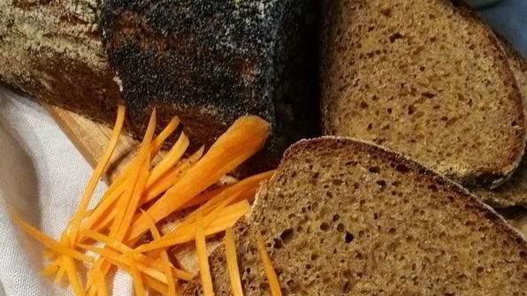 морковный хлеб на полбяной муке