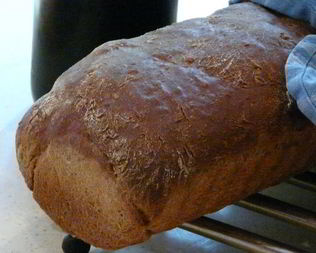 Сдобный серый хлеб с медом