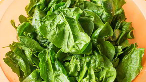 шпинатный хлеб с цельнозерновой мукой