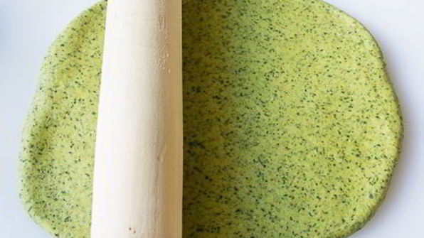 шпинатный хлеб с цельнозерновой мукой