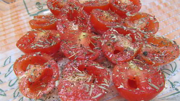 томатный хлеб с вялеными помидорами