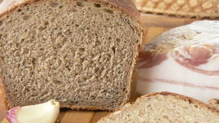 Цельнозерновой хлеб на закваске