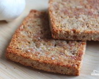 Жареный хлеб с чесноком