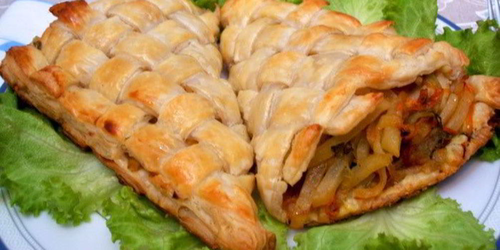 Рецепт конвертики из слоеного теста с начинкой из рыбы и овощей