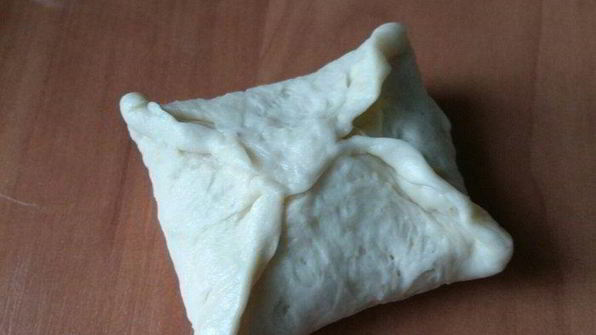 конвертики с перепелиным яйцом и зеленью