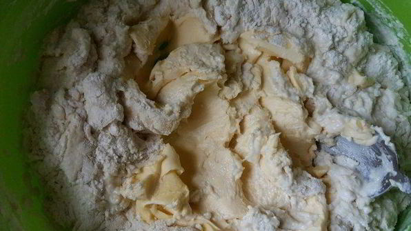 конвертики с перепелиным яйцом и зеленью