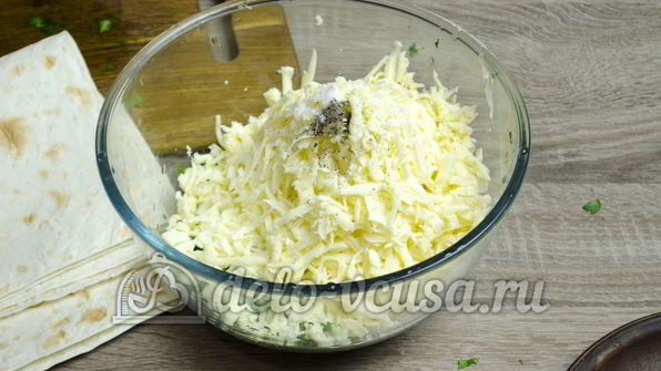 лаваш с сыром и зеленью