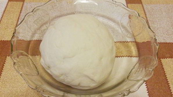 балык экмек — лепешка с рыбой и овощами