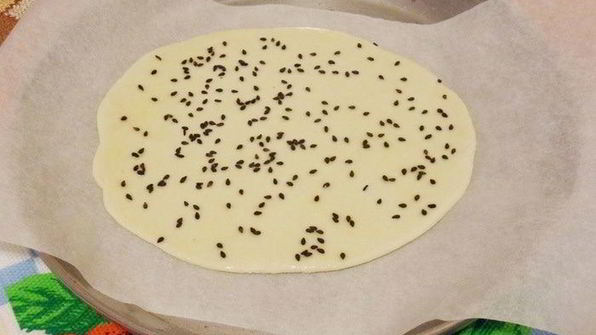 балык экмек — лепешка с рыбой и овощами