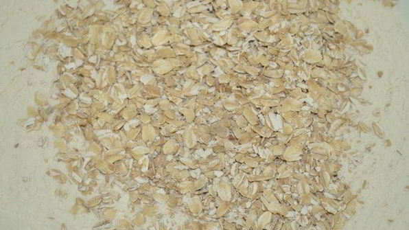 бездрожжевая кефирная лепешка с фундуком и черносливом