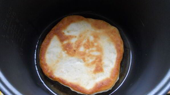 чесночные лепешки в мультиварке