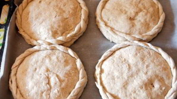 фокачча из гречневой муки с персиками