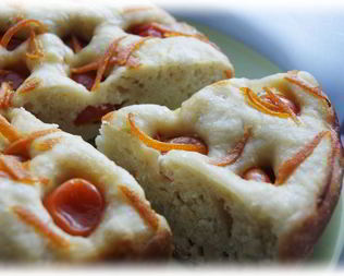 Фокачча с помидорами черри и цедрой апельсина в мультиварке