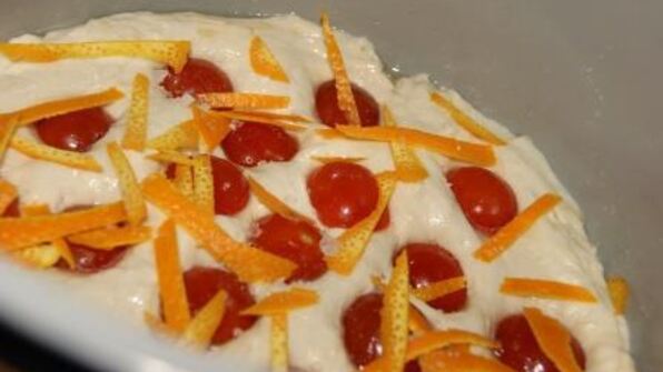 фокачча с помидорами черри и цедрой апельсина в мультиварке