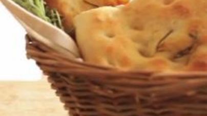 Итальянская фокачча с розмарином