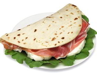 Итальянские лепешки с сыром, прошутто и рукколой на гриле