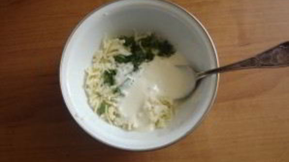 лепешка с отрубями, сыром и зеленью