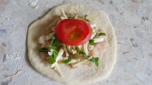 лепешки с куриным фаршем и брынзой