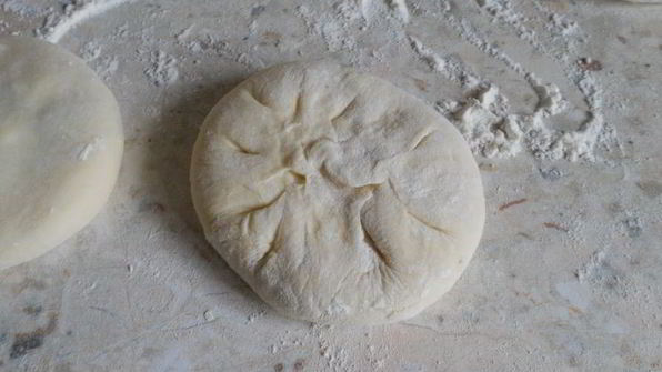 лепешки с куриным фаршем и брынзой