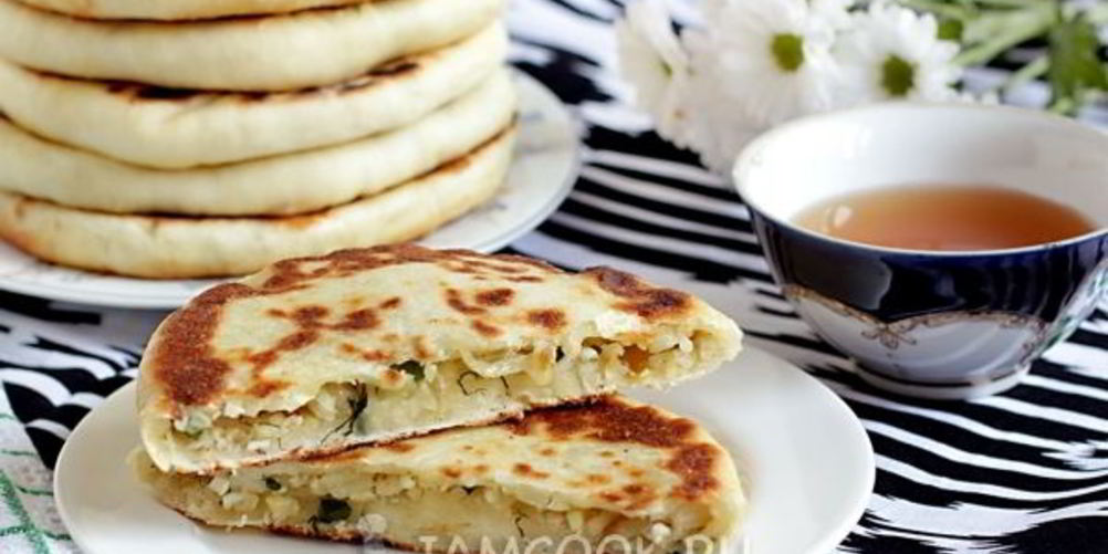 Рецепт лепешки с начинкой из риса и яйца