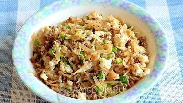 лепешки с начинкой на сковороде