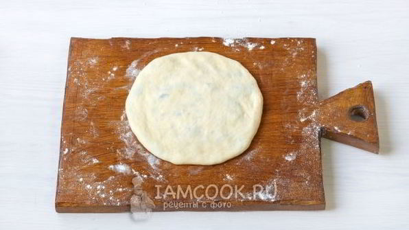 лепешки с сыром и зеленью на сковороде