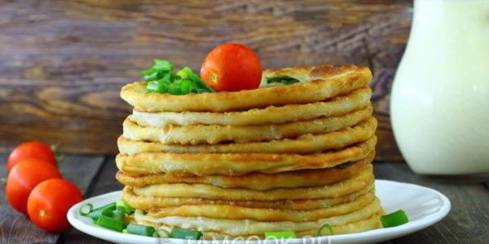 Рецепт лепешки с зеленым луком на сковороде