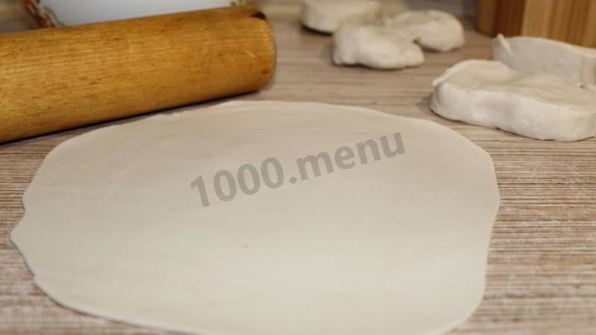 лепешки с зеленью на сковороде