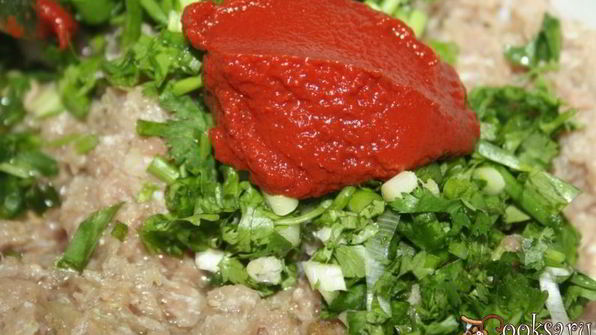 лепешки со свининой и сыром