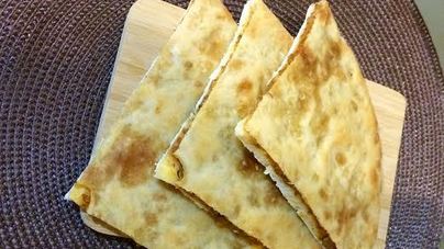 Лобиани — лепешка с фасолью