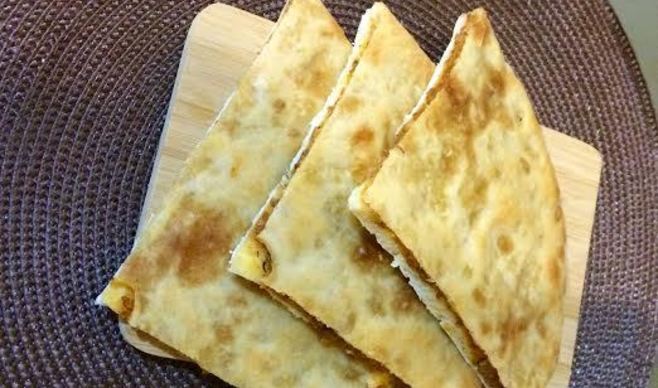 Лобиани — лепешка с фасолью