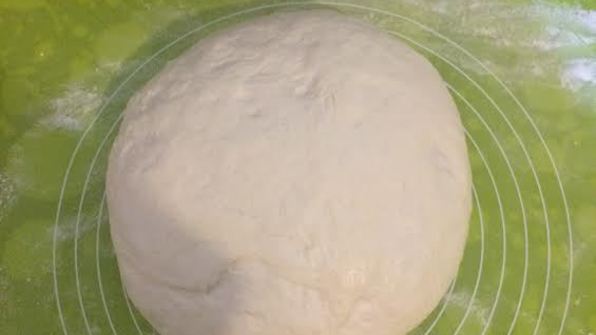 лобиани — лепешка с фасолью