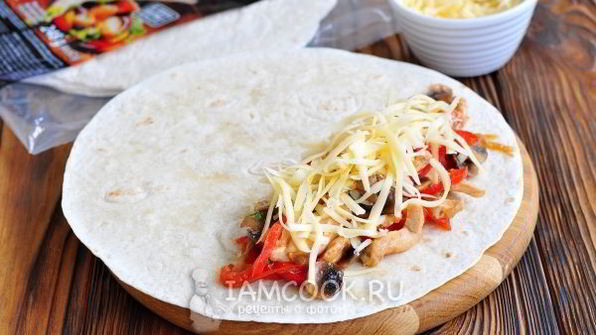 мексиканская лепешка с начинкой
