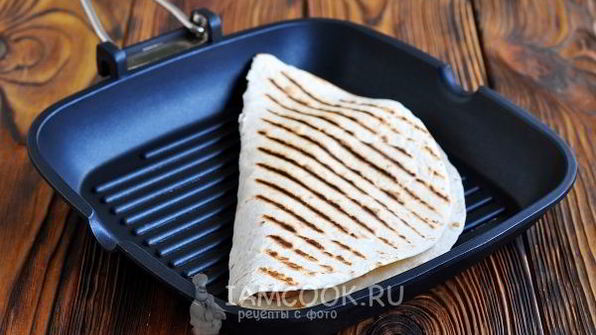 мексиканская лепешка с начинкой