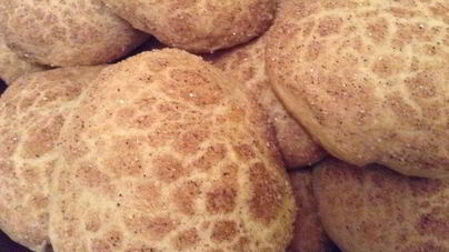 Постные лепешки на рассоле с корицей и сахаром