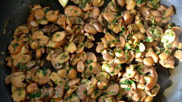 рисовая лепешка, фаршированная грибами