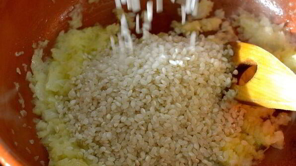 рисовая лепешка, фаршированная грибами