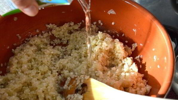 рисовая лепешка, фаршированная грибами