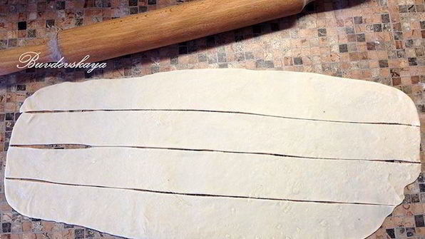 спиралевидные лепешки с творогом и сыром